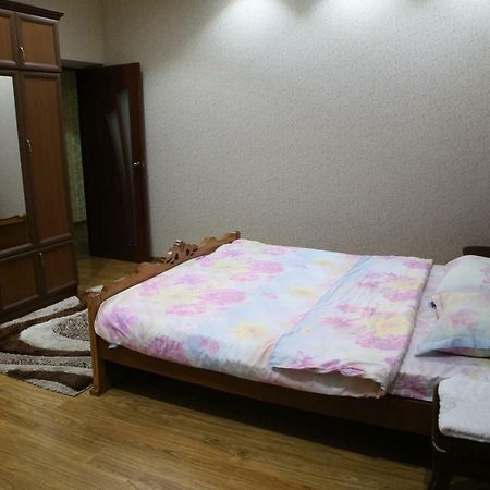 Srtashyan Apartments - Gorky Street 久姆里 外观 照片