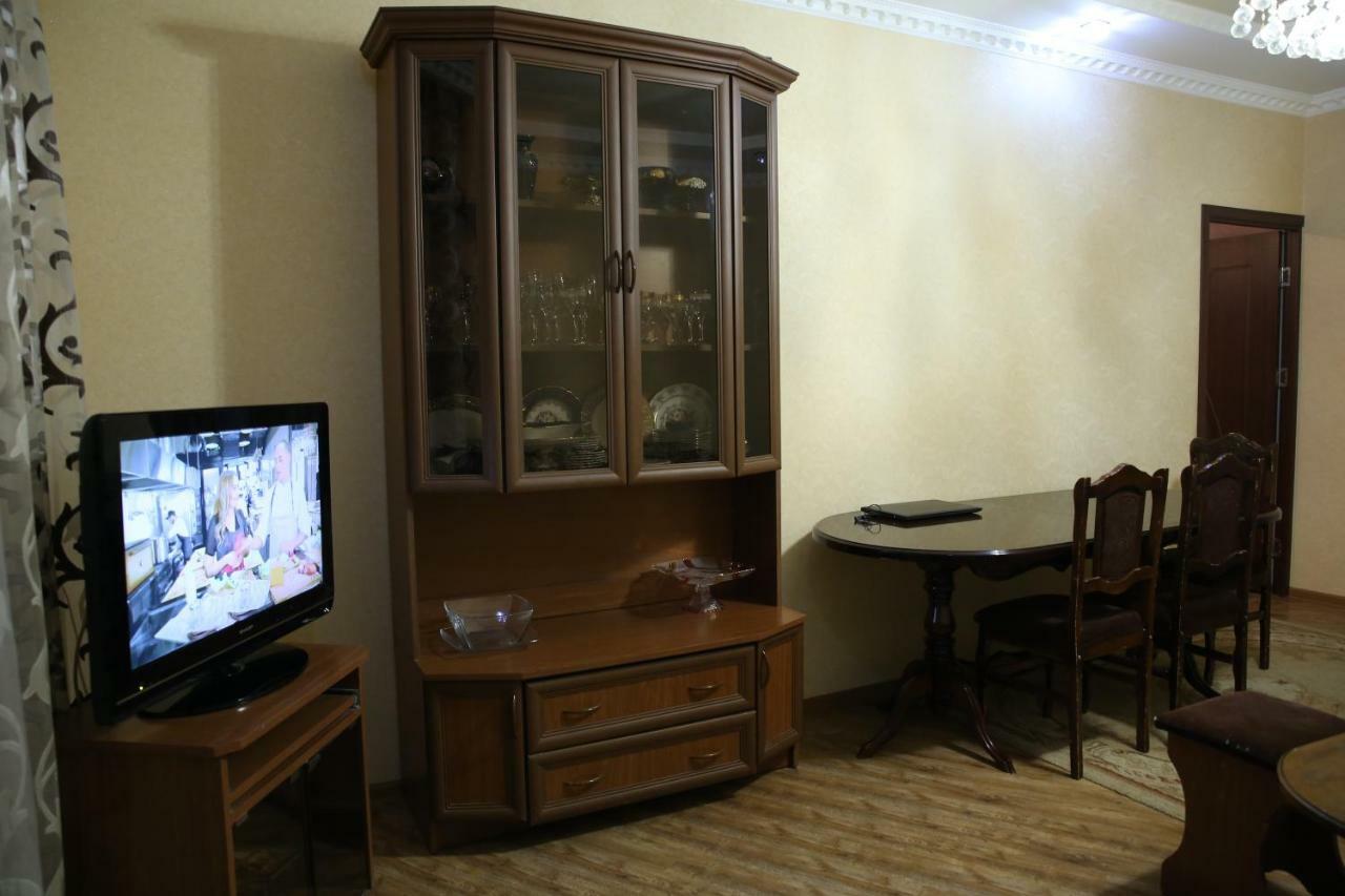 Srtashyan Apartments - Gorky Street 久姆里 外观 照片